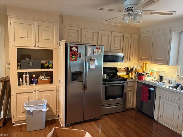 973 Larkaway CT, Virginia Beach, VA 23464