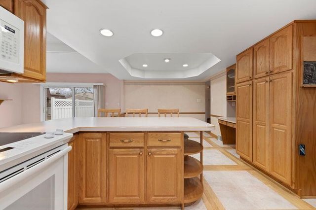 38706 Roycroft Street, Livonia, MI 48154