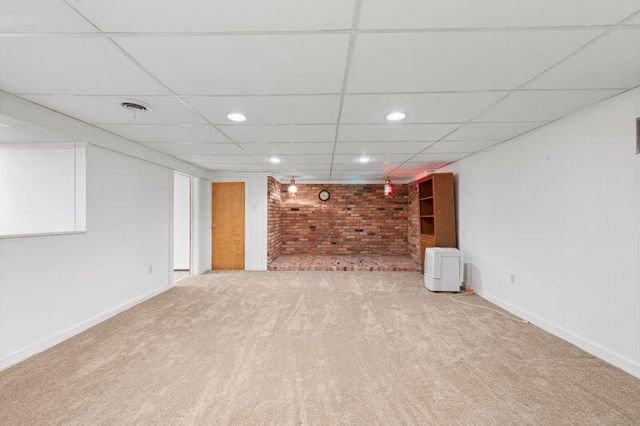 38706 Roycroft Street, Livonia, MI 48154