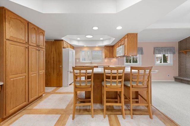 38706 Roycroft Street, Livonia, MI 48154