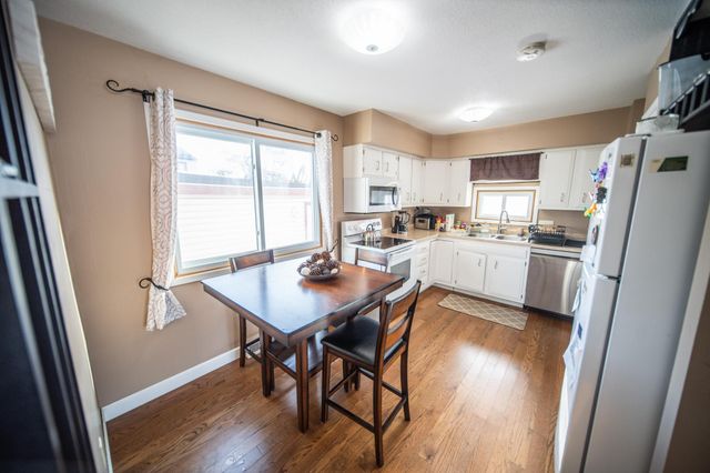 907 40th Street NW, Rochester, MN 55901