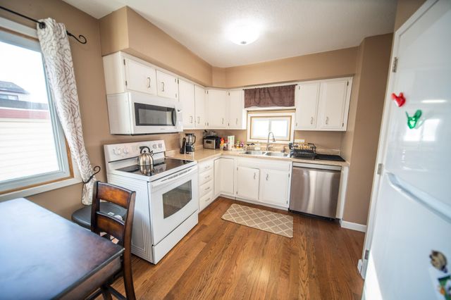 907 40th Street NW, Rochester, MN 55901