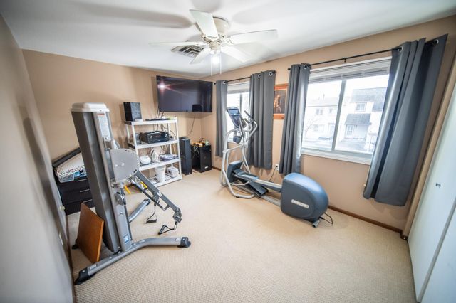 907 40th Street NW, Rochester, MN 55901