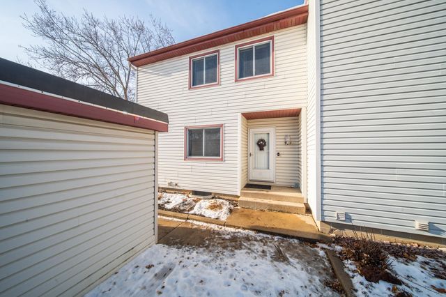 907 40th Street NW, Rochester, MN 55901