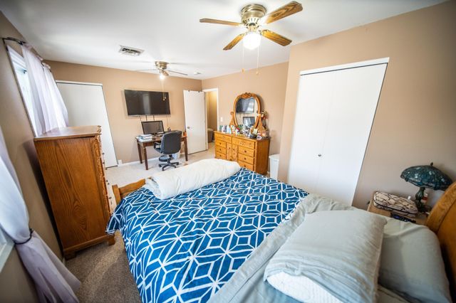 907 40th Street NW, Rochester, MN 55901