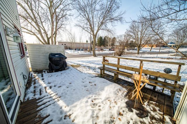 907 40th Street NW, Rochester, MN 55901