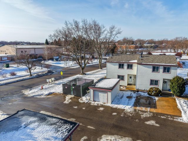 907 40th Street NW, Rochester, MN 55901