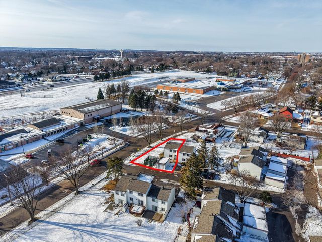 907 40th Street NW, Rochester, MN 55901