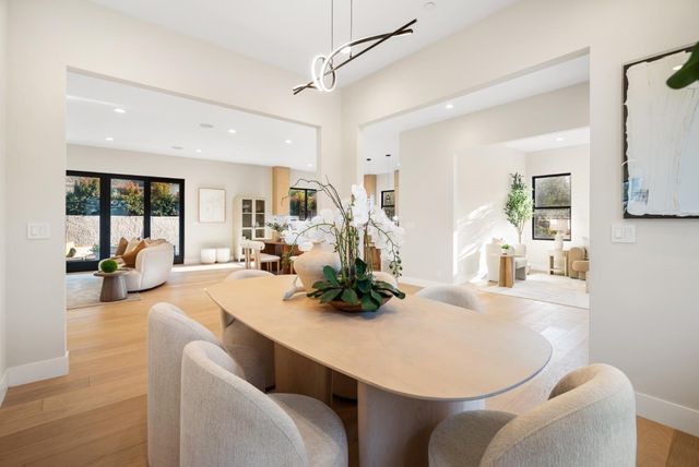 10476 S Stelling Road, Cupertino, CA 95014