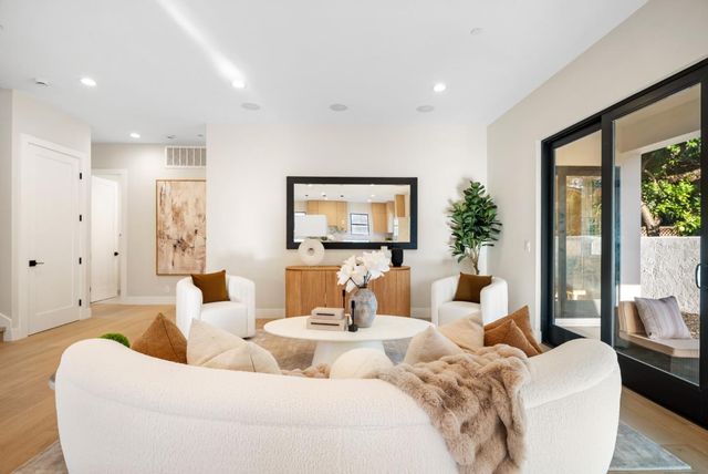 10476 S Stelling Road, Cupertino, CA 95014