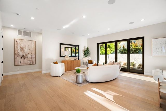 10476 S Stelling Road, Cupertino, CA 95014