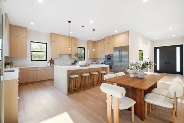 10476 S Stelling Road, Cupertino, CA 95014