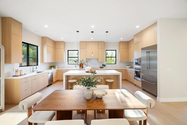 10476 S Stelling Road, Cupertino, CA 95014