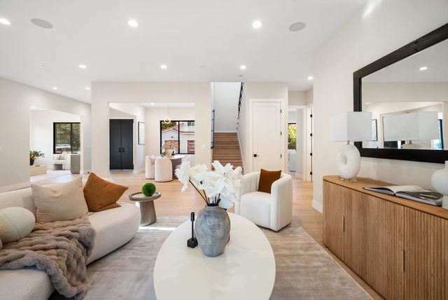 10476 S Stelling Road, Cupertino, CA 95014