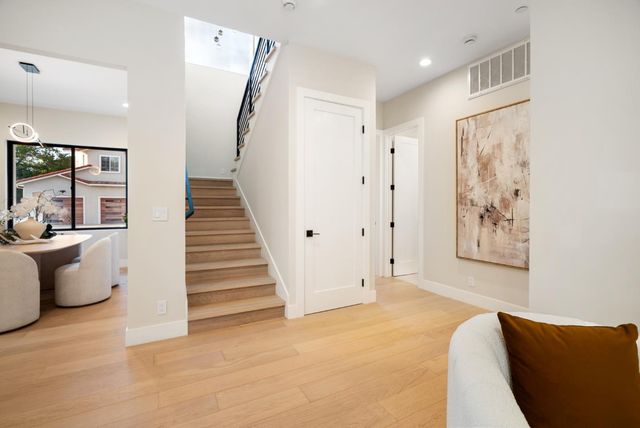 10476 S Stelling Road, Cupertino, CA 95014