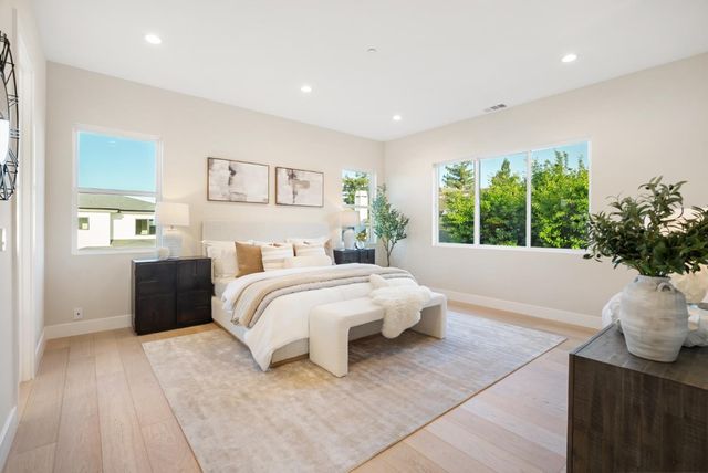 10476 S Stelling Road, Cupertino, CA 95014