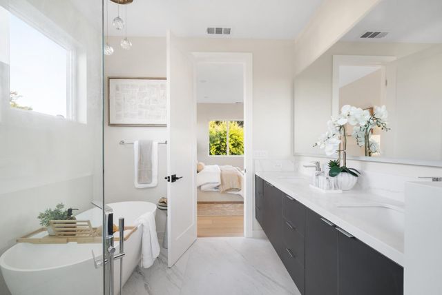 10476 S Stelling Road, Cupertino, CA 95014