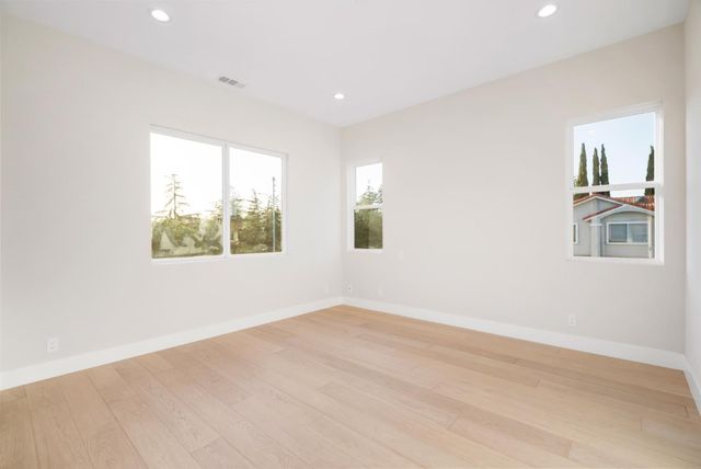 10476 S Stelling Road, Cupertino, CA 95014
