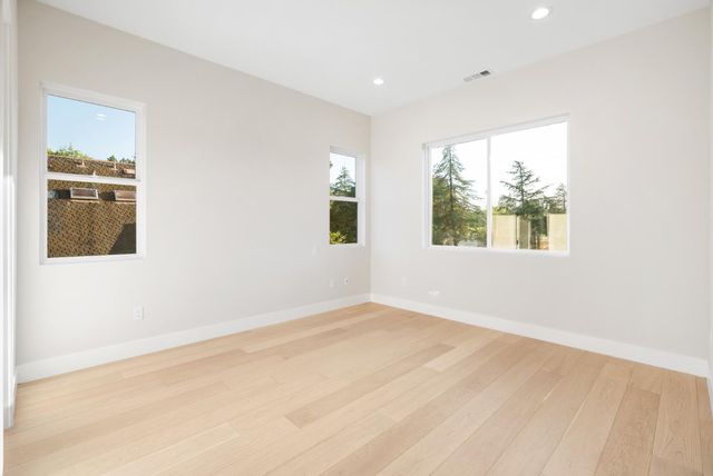 10476 S Stelling Road, Cupertino, CA 95014