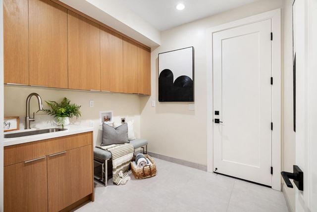 10476 S Stelling Road, Cupertino, CA 95014
