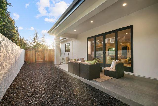 10476 S Stelling Road, Cupertino, CA 95014