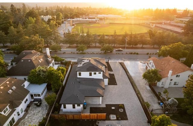 10476 S Stelling Road, Cupertino, CA 95014