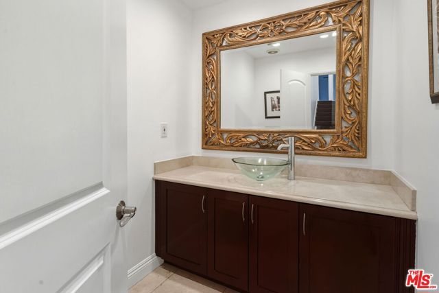 16541 Park Lane Circle, Los Angeles, CA 90049