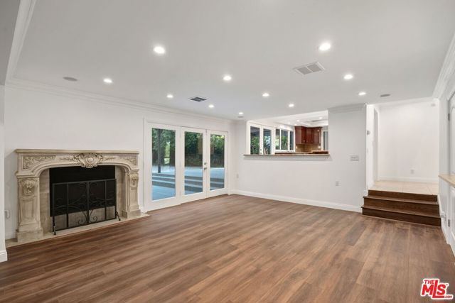 16541 Park Lane Circle, Los Angeles, CA 90049