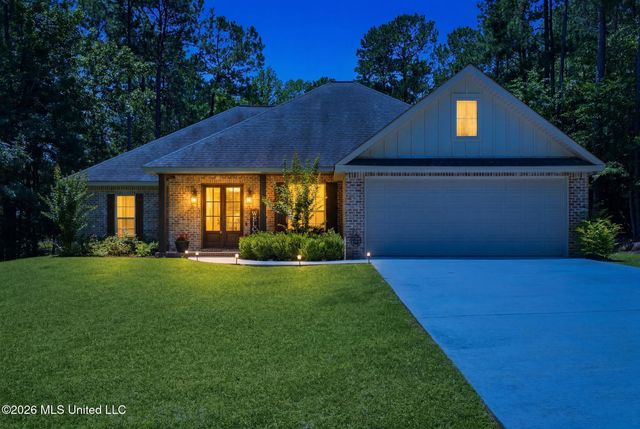 65 Stonegate Drive, Hattiesburg, MS 39402