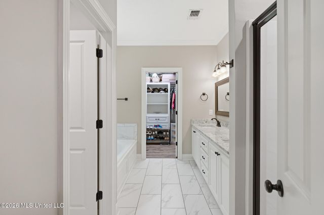 65 Stonegate Drive, Hattiesburg, MS 39402