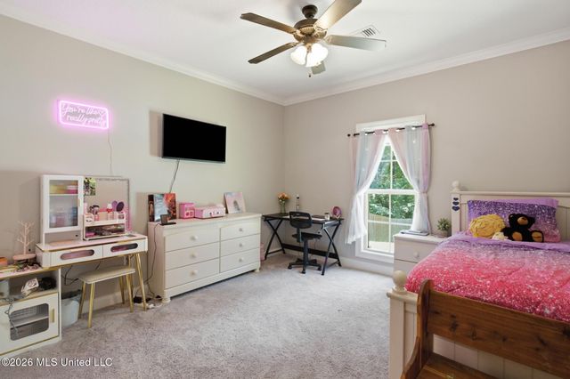 65 Stonegate Drive, Hattiesburg, MS 39402