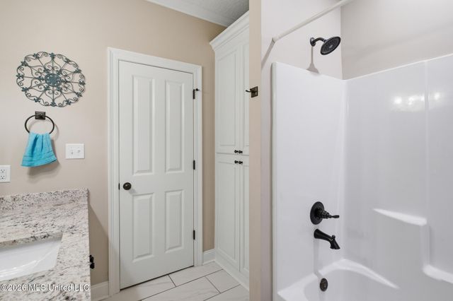 65 Stonegate Drive, Hattiesburg, MS 39402