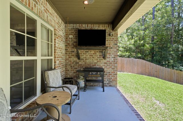 65 Stonegate Drive, Hattiesburg, MS 39402