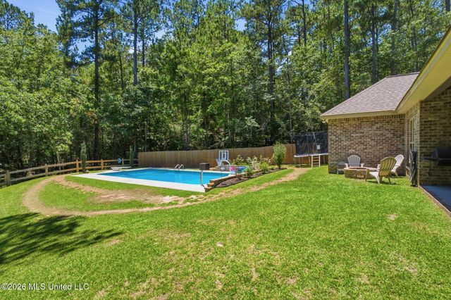 65 Stonegate Drive, Hattiesburg, MS 39402