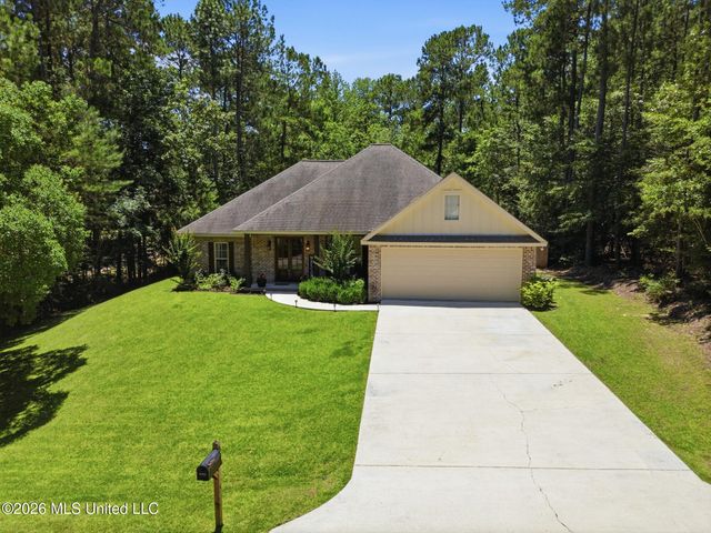 65 Stonegate Drive, Hattiesburg, MS 39402