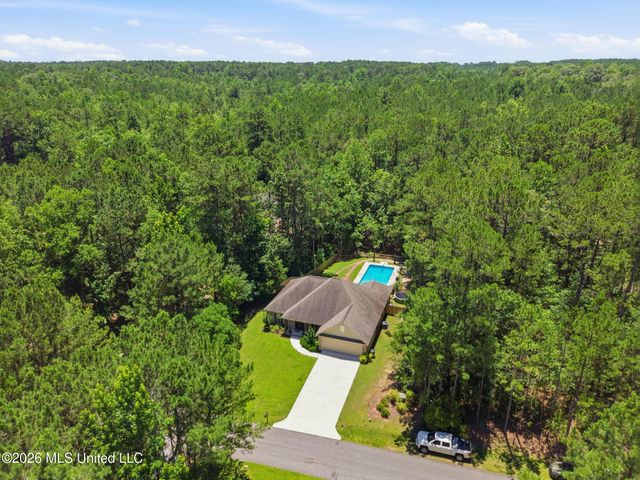 65 Stonegate Drive, Hattiesburg, MS 39402