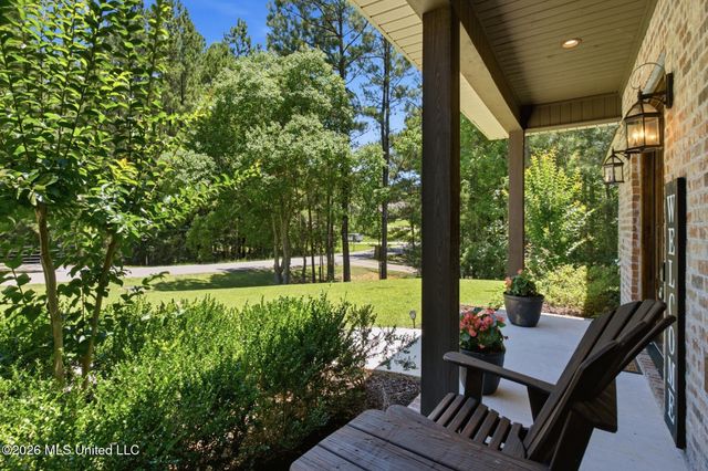 65 Stonegate Drive, Hattiesburg, MS 39402
