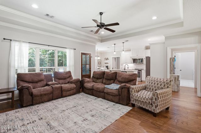 65 Stonegate Drive, Hattiesburg, MS 39402