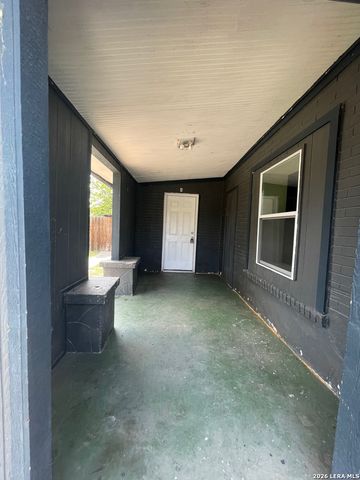 502 S San Manuel St, San Antonio, TX 78237