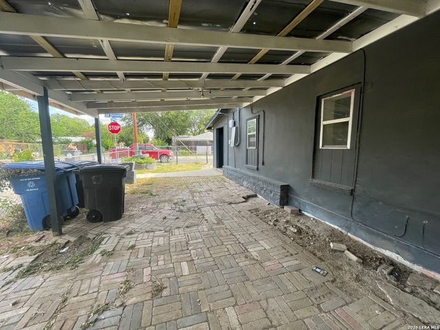 502 S San Manuel St, San Antonio, TX 78237