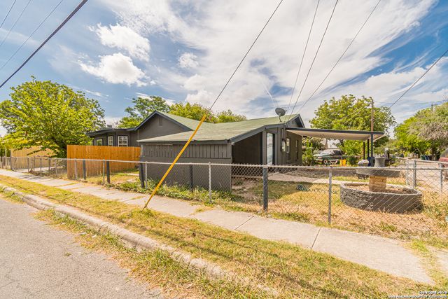 502 S San Manuel St, San Antonio, TX 78237