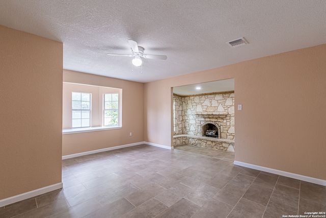502 S San Manuel St, San Antonio, TX 78237