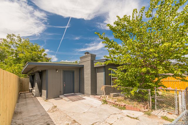 502 S San Manuel St, San Antonio, TX 78237