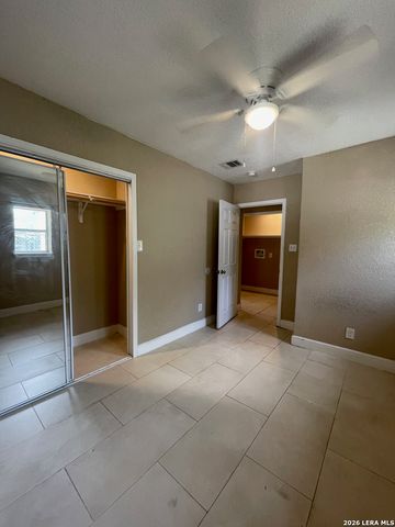 502 S San Manuel St, San Antonio, TX 78237