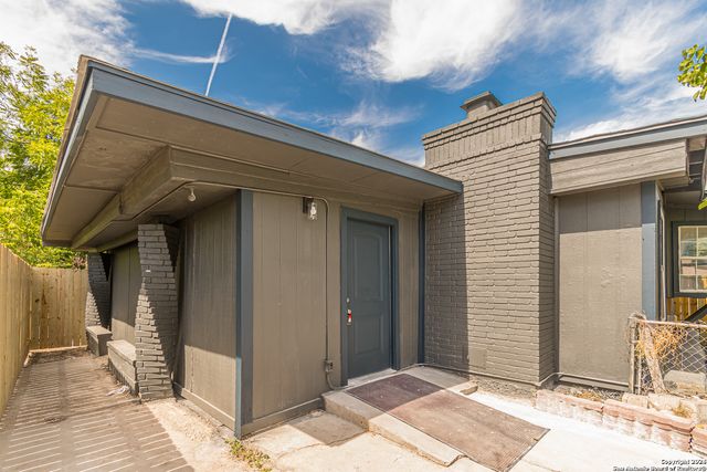 502 S San Manuel St, San Antonio, TX 78237