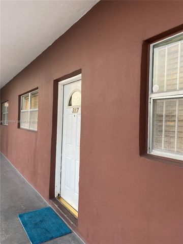 6850 W 16th Dr 317, Hialeah, FL 33014