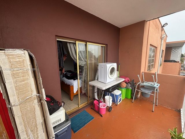 6850 W 16th Dr 317, Hialeah, FL 33014