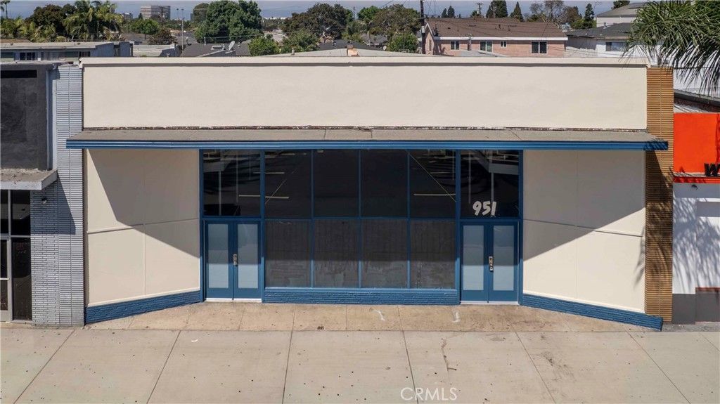 951 S LA BREA, Inglewood, CA 90301 — exterior