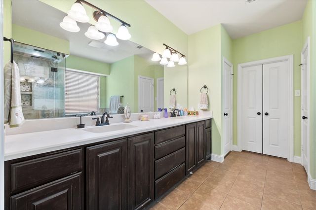1308 Lacey Oak Drive, Mansfield, TX 76063