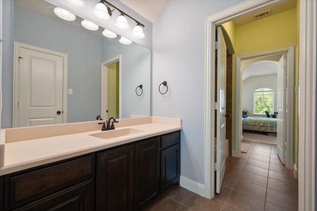 1308 Lacey Oak Drive, Mansfield, TX 76063
